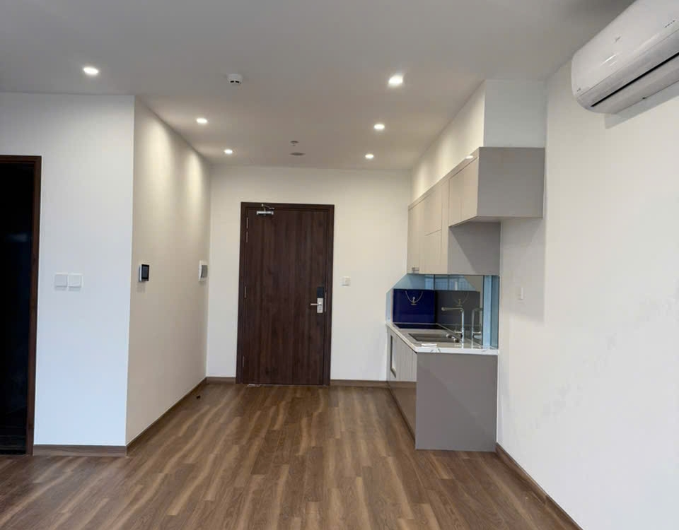 [200011261ZR] 18/8 A/c gia đình đang tìm thuê căn 2 ngủ 9tr khu Zurich thuê ở nguyên bản hoặc làm văn phòng thì liên hệ em Thắng nhé.