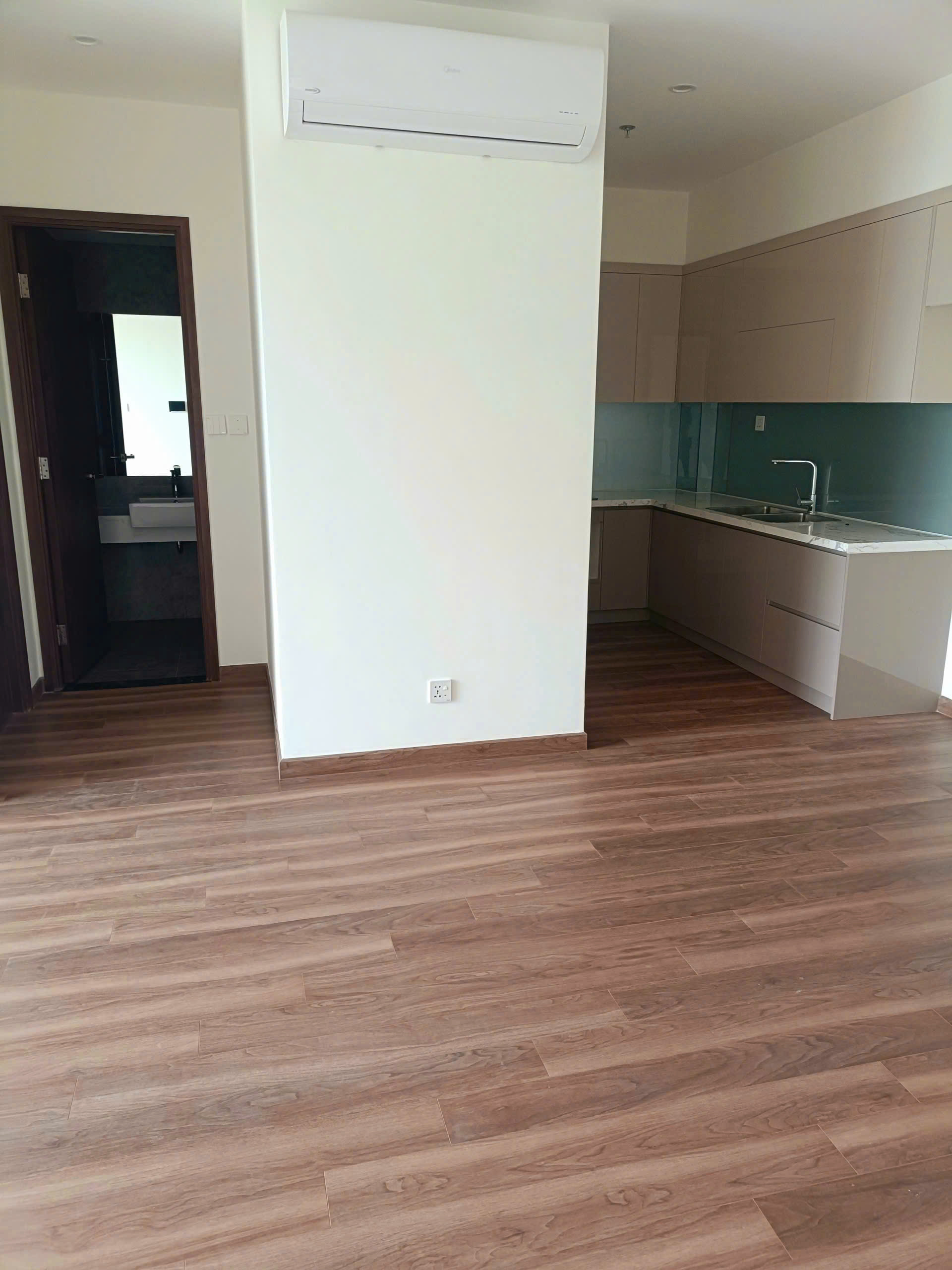 459095050037952932618