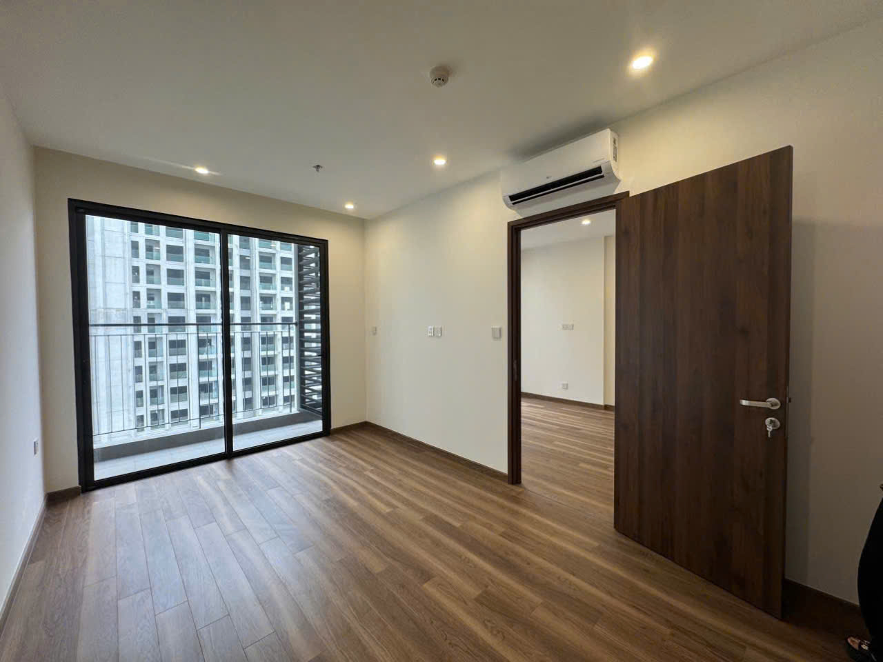 51563211530919612244